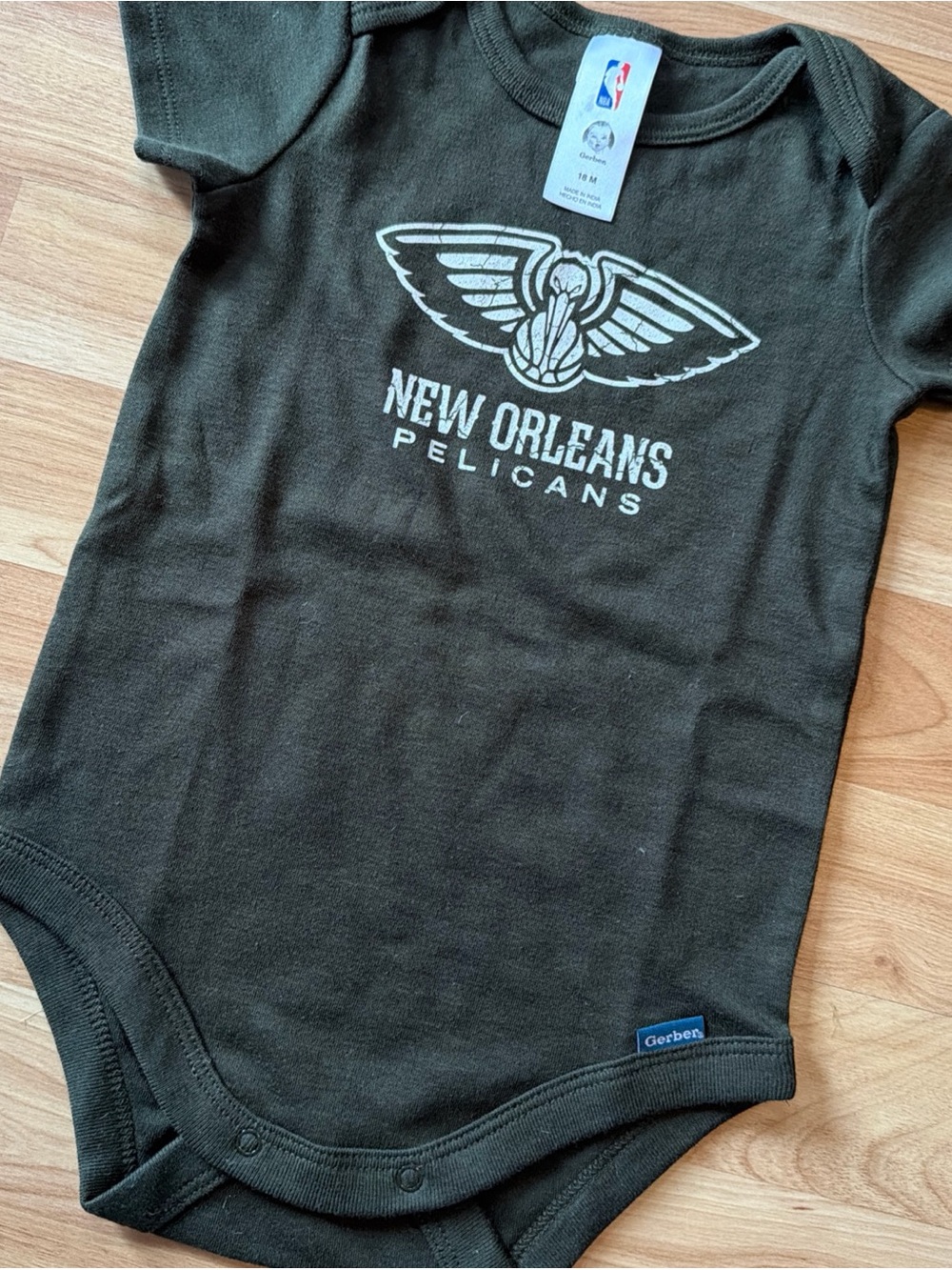 Gerber New Orleans Pelicans Infant Bodysuit - Dark Green with White Logo 18 M